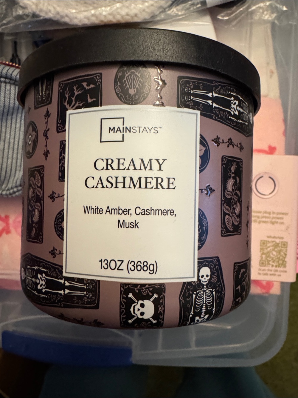 Creamy Cashmere 3 wick candle with fun skull design